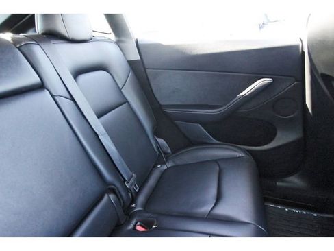 Used 2025 Tesla Model Y Long Range image 10