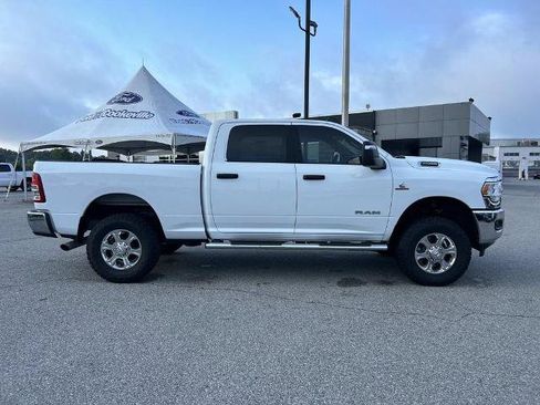Used 2024 RAM 2500 Big Horn AWD/4WD image 3