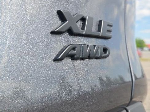 Used 2025 Toyota RAV4 XLE w/ Convenience Package AWD/4WD image 17
