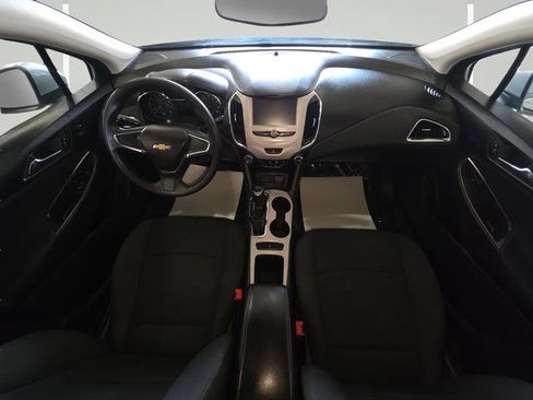 Used 2017 Chevrolet Cruze LS FWD image 25