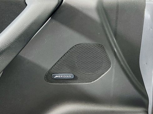 Used 2020 Jaguar F-PACE Prestige image 18