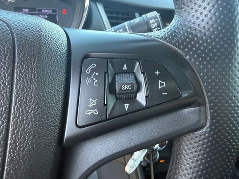 Used 2020 Chevrolet Trax LS FWD image 14