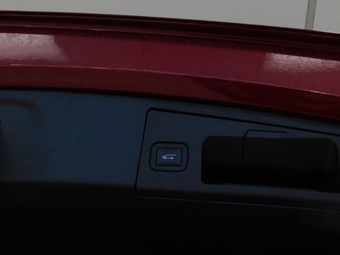 Used 2024 Cadillac XT4 Luxury w/ Cold Weather Package image 89