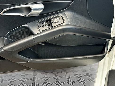 Used 2014 Porsche Boxster image 20