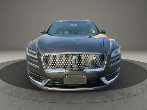 Used 2019 Lincoln Nautilus Premier AWD/4WD image 2