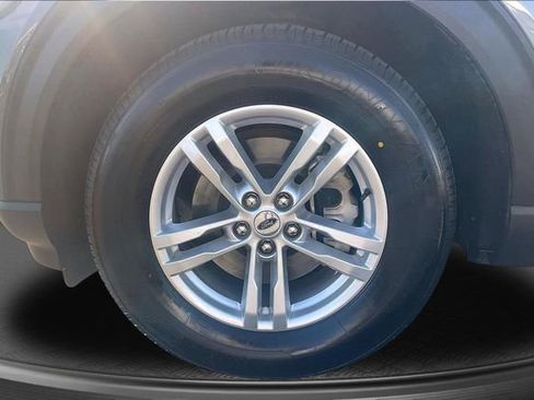 Certified 2022 Ford Explorer XLT w/ Equipment Group 202A image 9