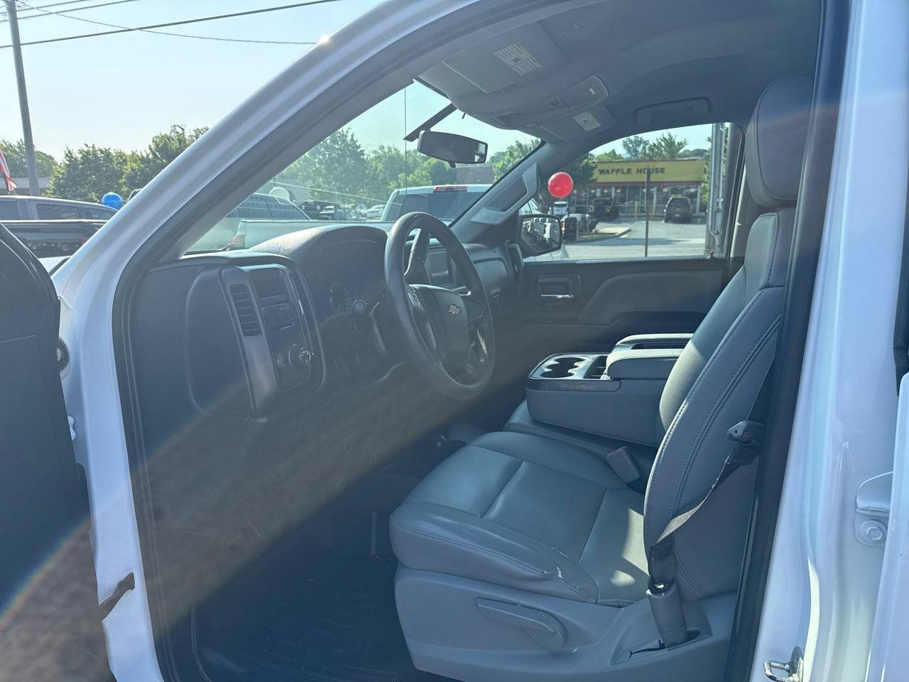 Used 2018 Chevrolet Silverado 1500 W/T w/ Trailering Package AWD/4WD image 6