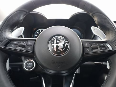 New 2025 Alfa Romeo Tonale w/ Premium Package image 16