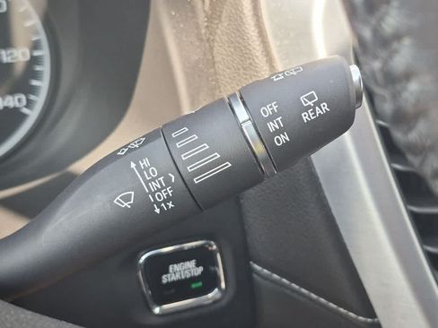 Used 2019 GMC Acadia SLE FWD image 26
