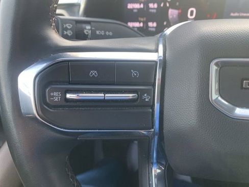 Used 2023 GMC Canyon Denali w/ Denali Black Edition image 11