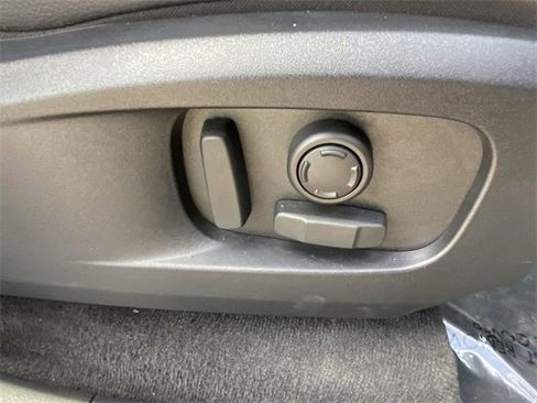 Used 2025 Jaguar F-PACE R-Dynamic S image 20