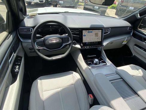 New 2026 Jeep Grand Wagoneer L Limited AWD/4WD image 40