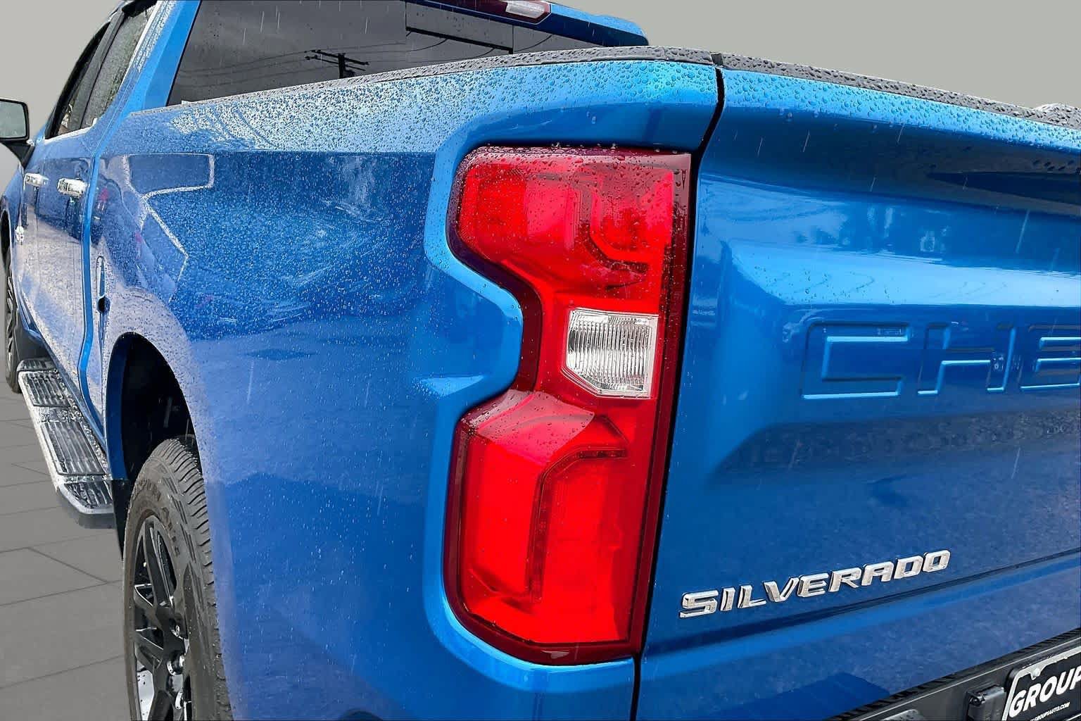 Used 2022 Chevrolet Silverado 1500 LTZ w/ LTZ Convenience Package II RWD image 28