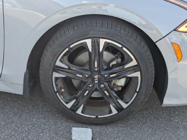 Used 2021 Kia K5 GT-Line AWD/4WD image 11