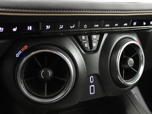 Used 2020 Chevrolet Blazer Premier w/ Driver Confidence II Package image 25