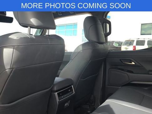 Used 2025 Lexus GX 550 w/ Accessory Package (2T) image 8