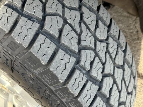 Used 2023 Chevrolet Silverado 1500 LT image 11