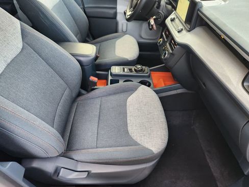 Used 2024 Ford Maverick XLT image 12