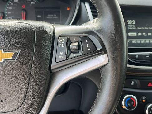 Used 2017 Chevrolet Trax LT w/ LT Convenience Package image 14