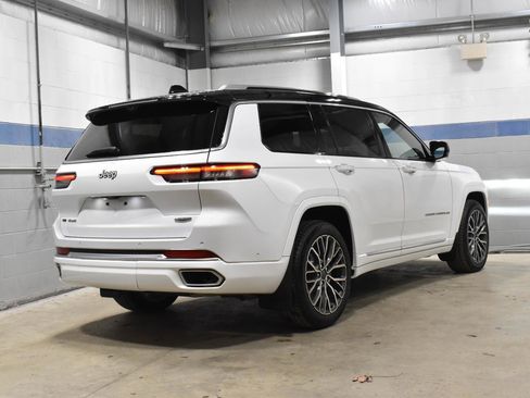 Used 2022 Jeep Grand Cherokee L Summit w/ Advanced Protech Group IV image 31