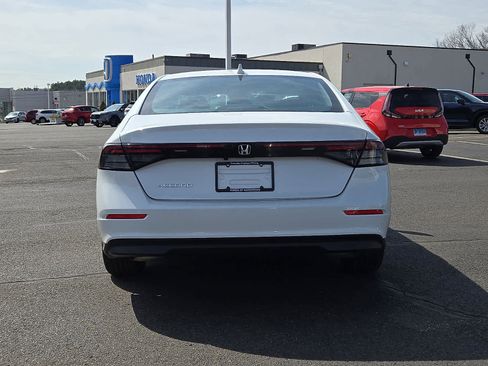 Used 2024 Honda Accord EX image 6