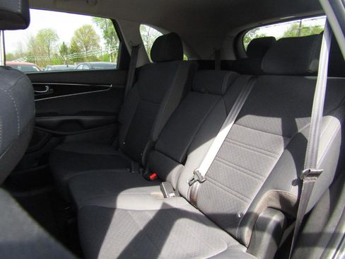 Used 2020 Kia Sorento L FWD image 19