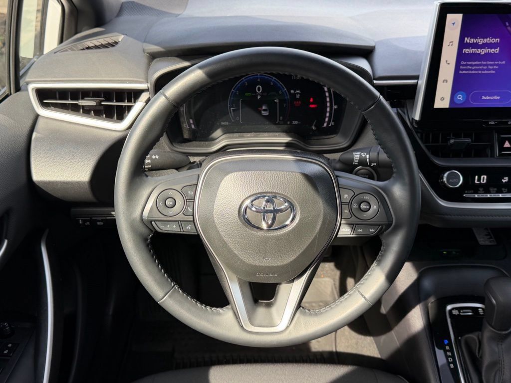 Certified 2025 Toyota Corolla SE w/ SE Premium Package FWD image 23