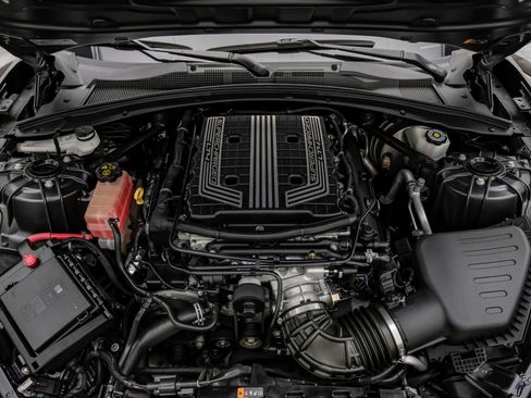 Used 2018 Chevrolet Camaro ZL1 RWD image 3