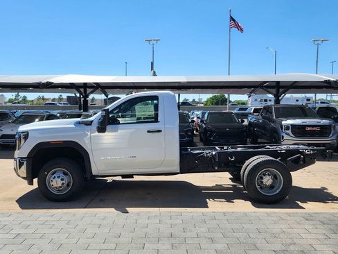 New 2026 GMC Sierra 3500 Pro AWD/4WD image 6