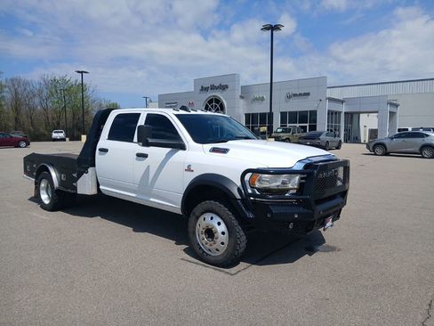 Used 2020 RAM 4500 Tradesman w/ Chrome Appearance Group image 2