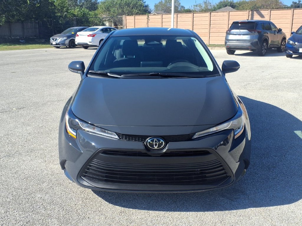 Used 2026 Toyota Corolla LE FWD image 9