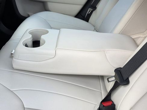 Used 2023 Chrysler 300 Touring L w/ Popular Equipment Group image 12