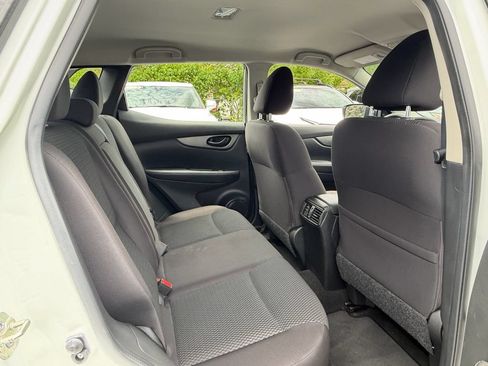 Used 2019 Nissan Rogue Sport S AWD/4WD image 17