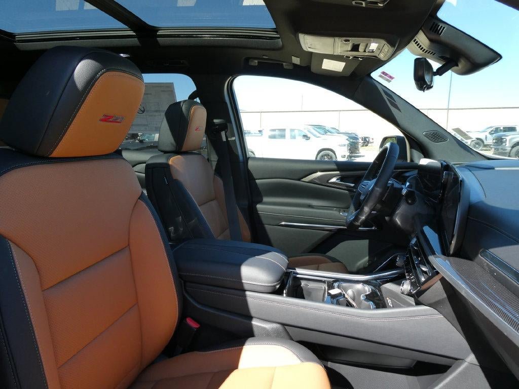 New 2027 Chevrolet Traverse Z71 w/ Enhanced Driving Package AWD/4WD image 9