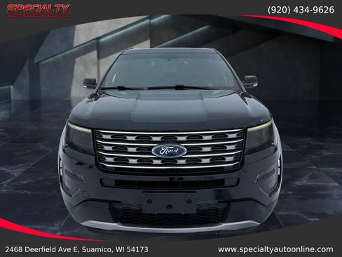 Used 2016 Ford Explorer XLT image 3