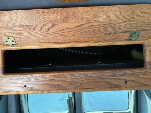 Used 1997 Ford E-150 and Econoline 150 image 26