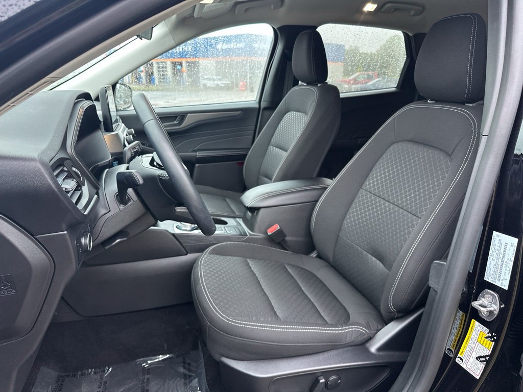 Used 2024 Ford Escape Active AWD/4WD image 5