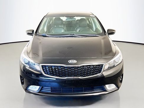Used 2017 Kia Forte EX image 2