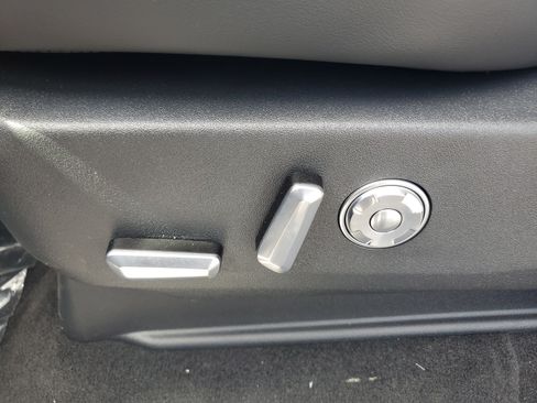 New 2026 Lincoln Navigator Black Label AWD/4WD image 13
