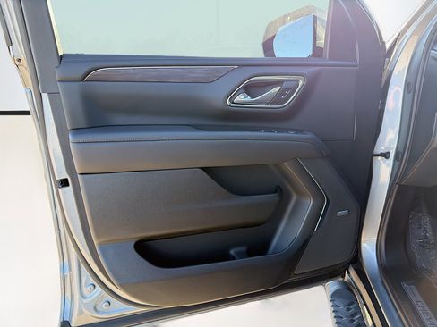 Used 2024 Chevrolet Tahoe Z71 image 23