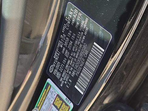Used 2025 Hyundai Elantra SEL FWD image 29