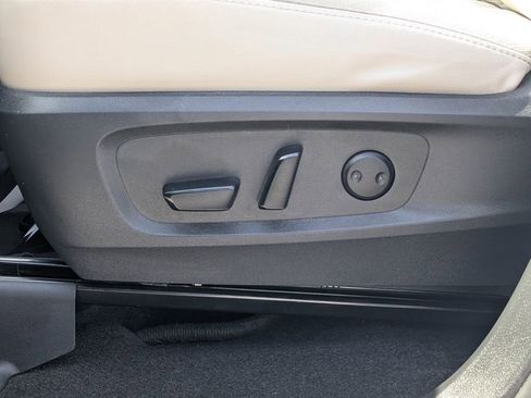 Used 2023 Nissan Pathfinder SL AWD/4WD image 20
