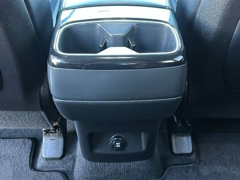 Used 2025 Kia Telluride S FWD image 32