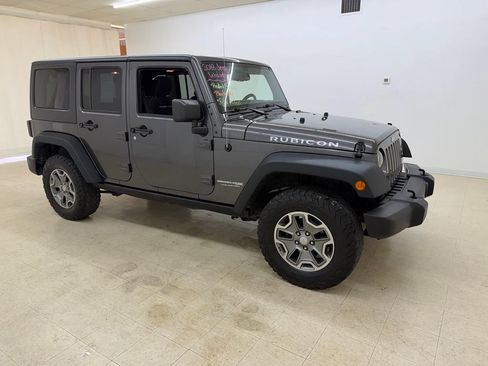 Used 2018 Jeep Wrangler Unlimited Rubicon w/ Dual Top Group AWD/4WD image 7