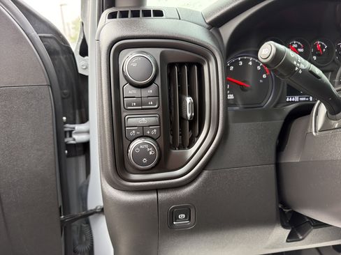 Used 2025 Chevrolet Silverado 1500 Custom Trail Boss AWD/4WD image 18
