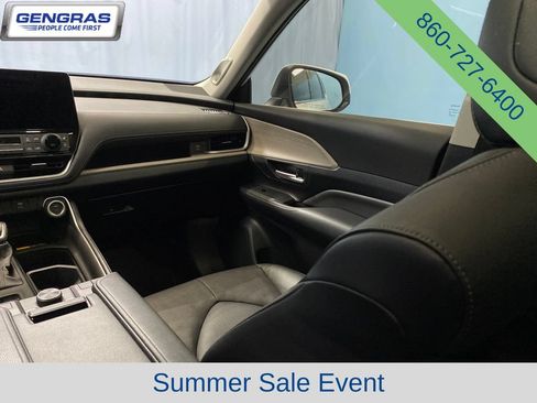 Used 2024 Toyota Grand Highlander AWD image 29