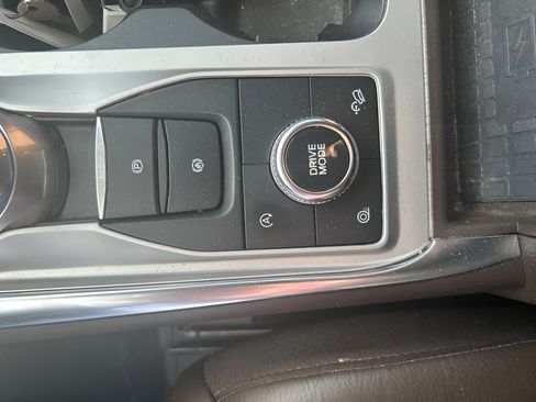 Used 2023 Ford Explorer King Ranch AWD/4WD image 16