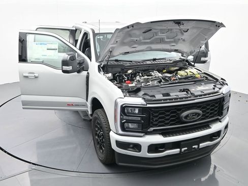 New 2025 Ford F350 Lariat w/ Lariat Ultimate Package image 45