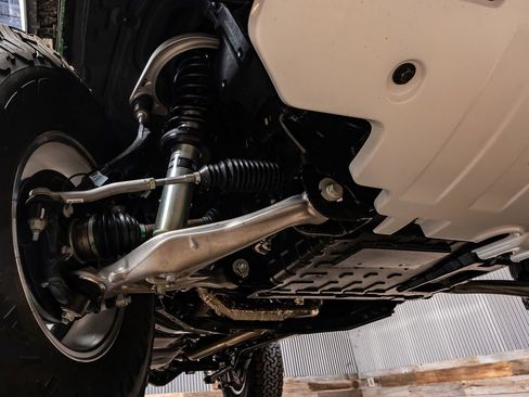 Used 2025 Ford Bronco Outer Banks image 13