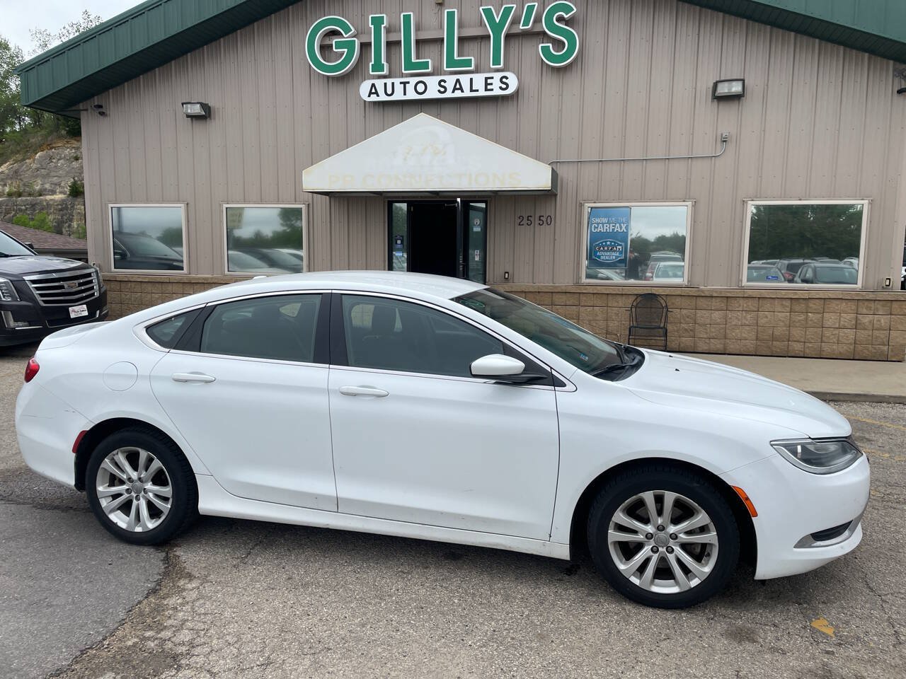 Used 2015 Chrysler 200 Limited w/ Convenience Group FWD image 1